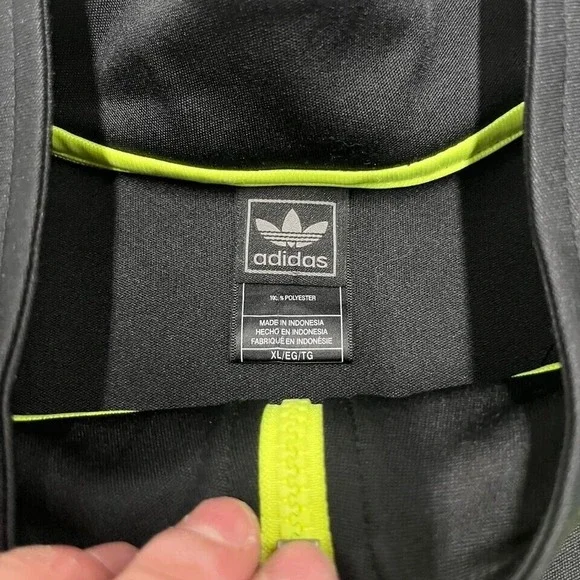 Y2K Adidas Los Angeles Lakers zip up Track Jacket - Picture 8 of 8